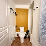 Les Couleurs De Poteries - Avec Garage Gratuit 아파트 *